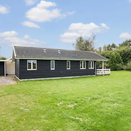 Vakantiehuis 3 Bedroom Stunning In